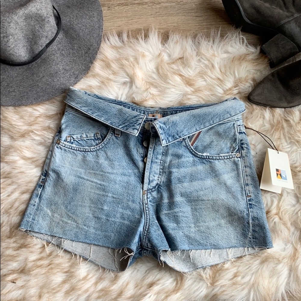JEAN ATELIER FLIP JEAN SHORTS